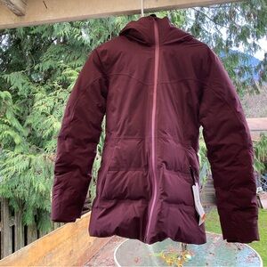 Lululemon Sleet Street Down Jacket